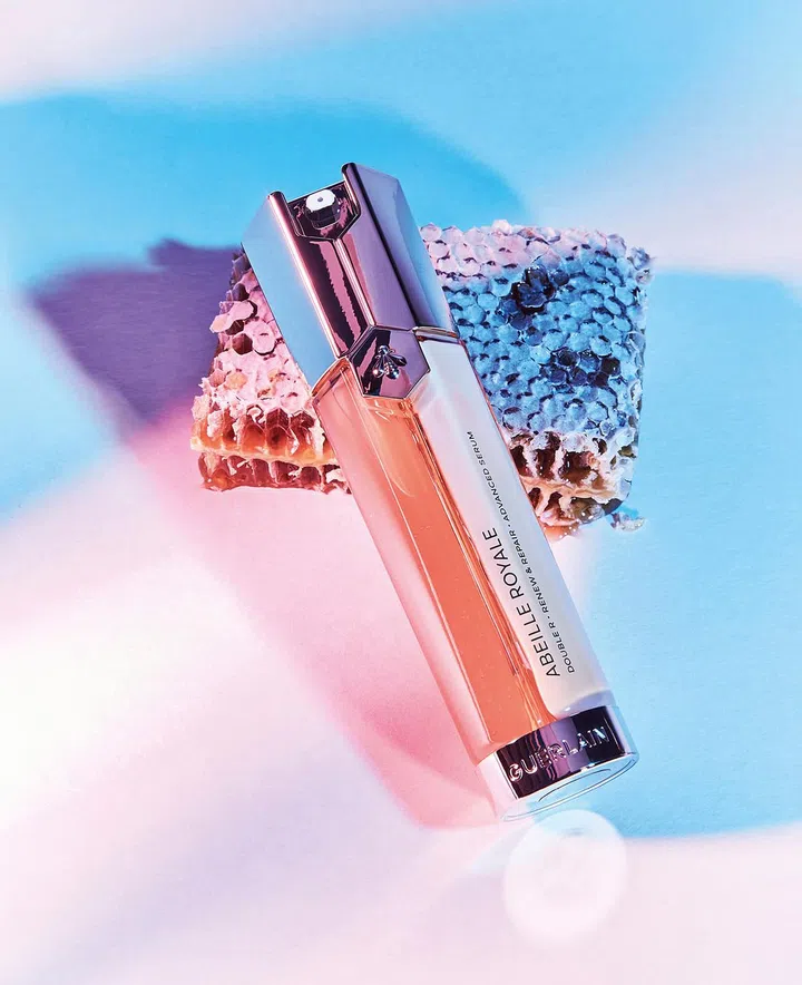 Abeille Royale Double R Renew & Repair Serum双效精华含有多种黑蜂活性配方。