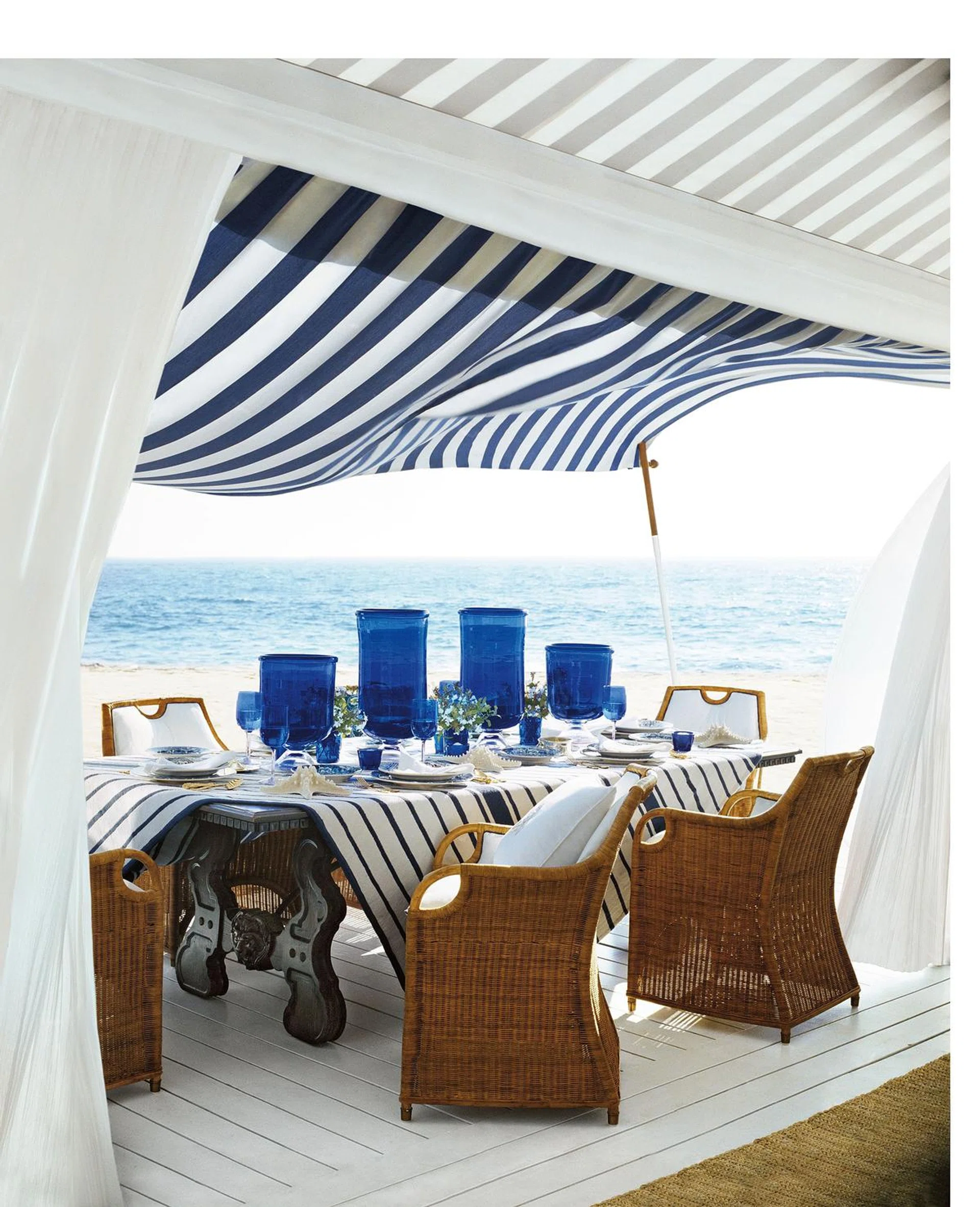 Ralph Lauren Home推出Cote d'Azur系列，以法国蔚蓝海岸的地中海风情为灵感。