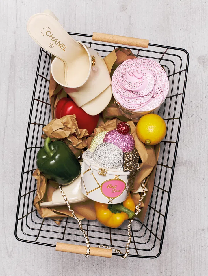 Luxury Handbag, Shoot Ideas, Supermarket, F&B, Gen Z