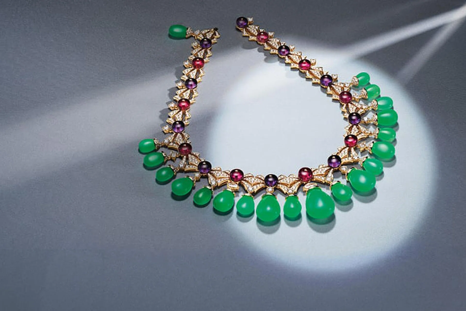 High Jewellery, trend, Semi-precious stones, Precious gems, Precious stones, Chopard, Piaget, Cartier, Chaumet, BVLGARI, Dior, Jewellery, Watches & Jewellery
