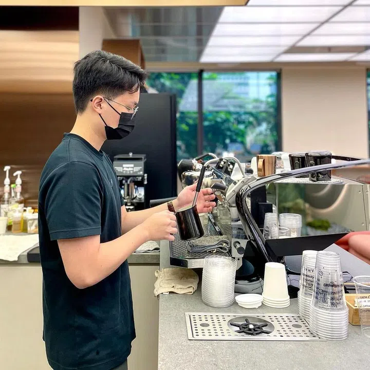 顾客可在课前提前预定饮品。 (Credit: allysingapore)