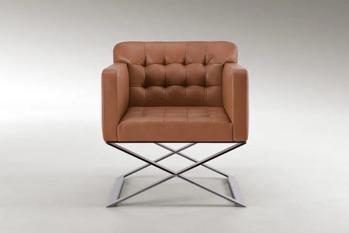 BE Harlow armchair front