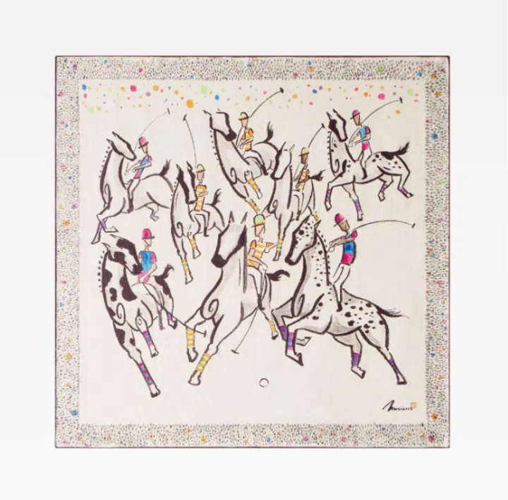 滩独•驭马之姿(Tang Independence “Equestrian”)真丝羊绒材质丝巾，带来柔软高级质感。