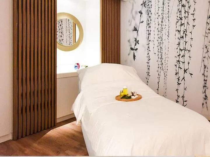 clarins-skin-spa-ion-orchard