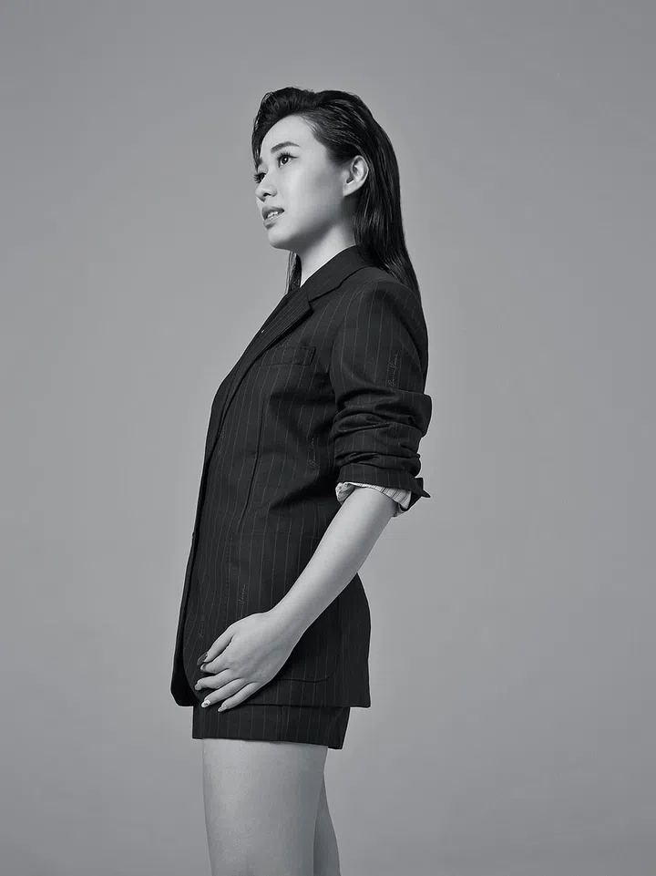 “珍”燕窝创始人陈妍宁西式套装/Versace