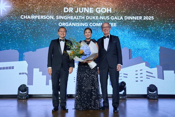 从左至右：Prof Ng Wai Hoe、Dr June Goh、Prof Thomas Coffman