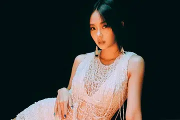 chantalle ng, cartier, 黄暄婷, 红星大奖红星大奖: 黄暄婷《小娘惹之翡翠山》珠宝穿搭术