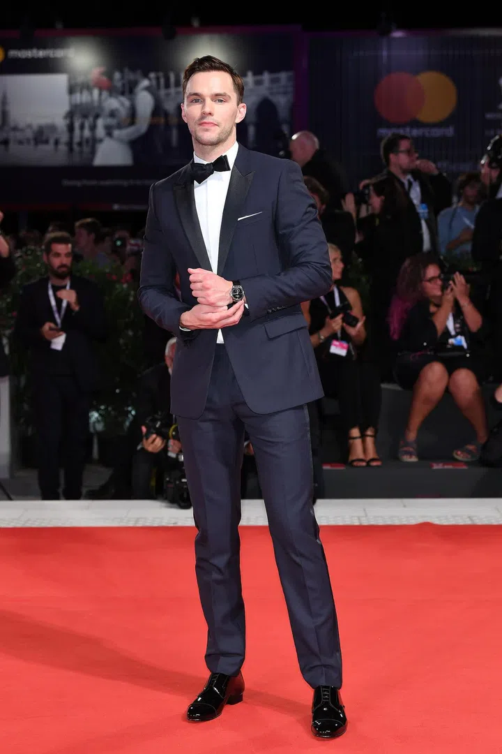 VENICE, ITALY - AUGUST 30:  Nicholas Hoult walks the red carpet ahead of the "My Masterpiece (Mi Obra Maestra)" screening during the 75th Venice Film Festival at Sala Giardino on August 30, 2018 in Venice, Italy.  (Photo by Daniele Venturelli/Daniele Venturelli/WireImage)