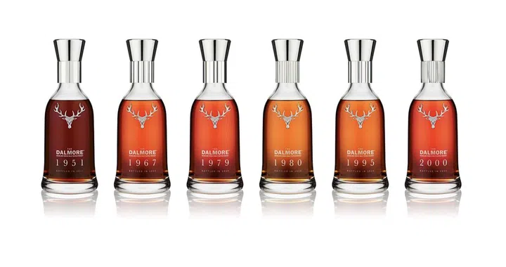 大摩酒厂坚守百年传统精神，也在新时代巨轮中不断迈进，继续吸引不同世代的卓越人士，与时创新。