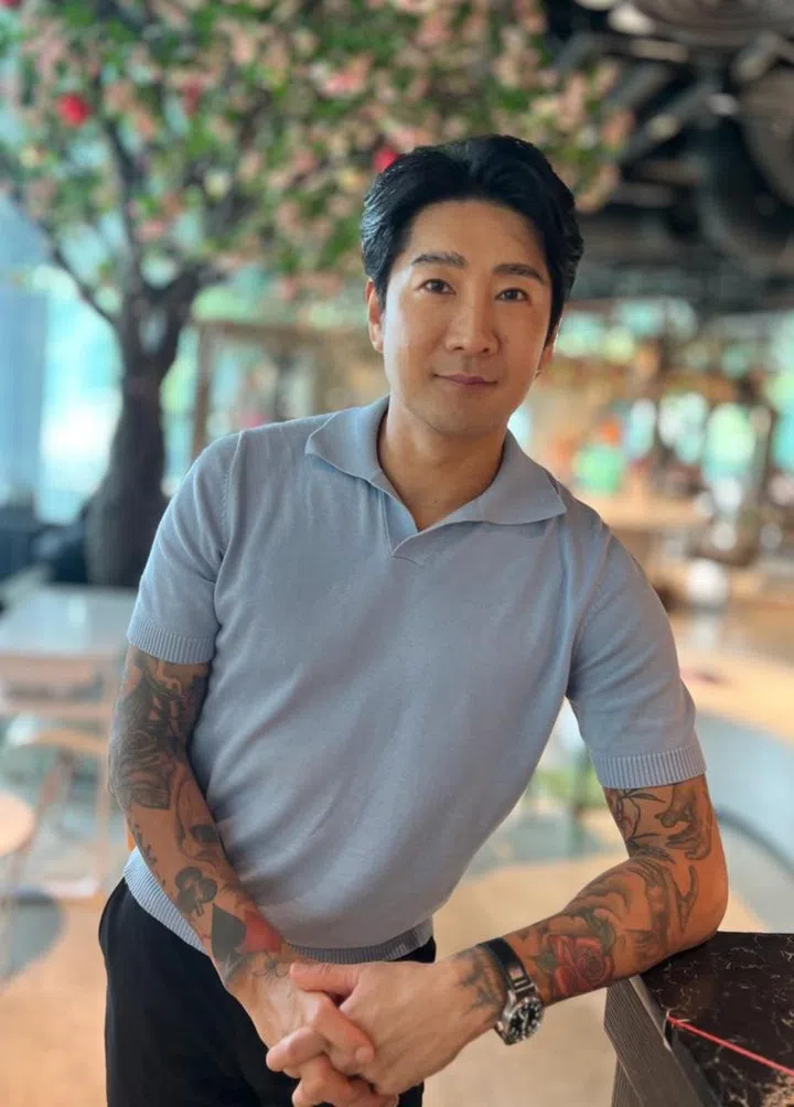 资深发型师Ted拥有多年理发经验，巧手修剪的发型紧扣流行。Photo courtesy of Suchehwa By Ted