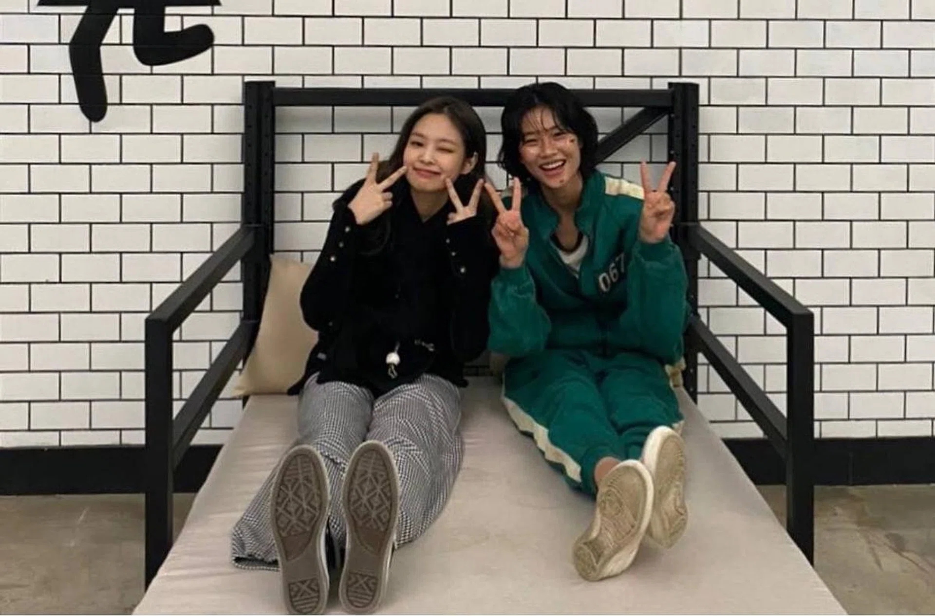 Celebrity BFFs, Celebrities, Celebrity Best Friends, Celebrity Friends, Lee jung jae, Jung Woo Sung, Squid Game, Song Joong Ki, Lee Kwang Soo, Eddie Peng, Shawn Yue, Rainie Yang, Michelle Chen, Rui En, Dennis Chong, Chen Han Wei, Zoe Tay, Twins, Charlene Choi