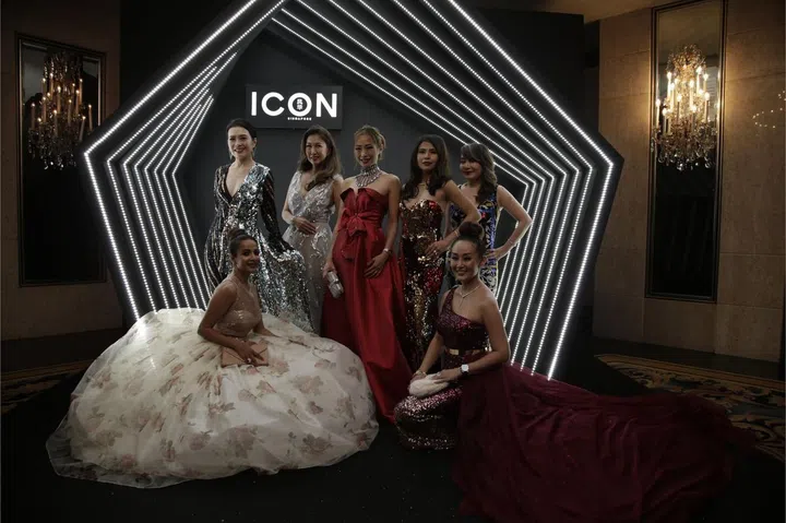 Dr Ho Ching Lin, Dr June Goh-Rin, Tan Min Li, Marilyn Lum, Joy Tan, Serene Chua & Iroshini Chua