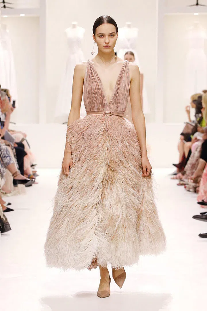 Fashion, Haute Couture, Fall Winter 2018, Couture 2018, trend, style,Chanel,Valentino,Givenchy,Dior,Fendi, Giorgio Armani Prive, Viktor & Rolf