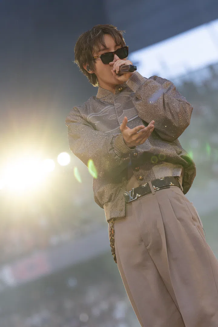 Louis Vuitton, j-hope, BTS Arirang world tour