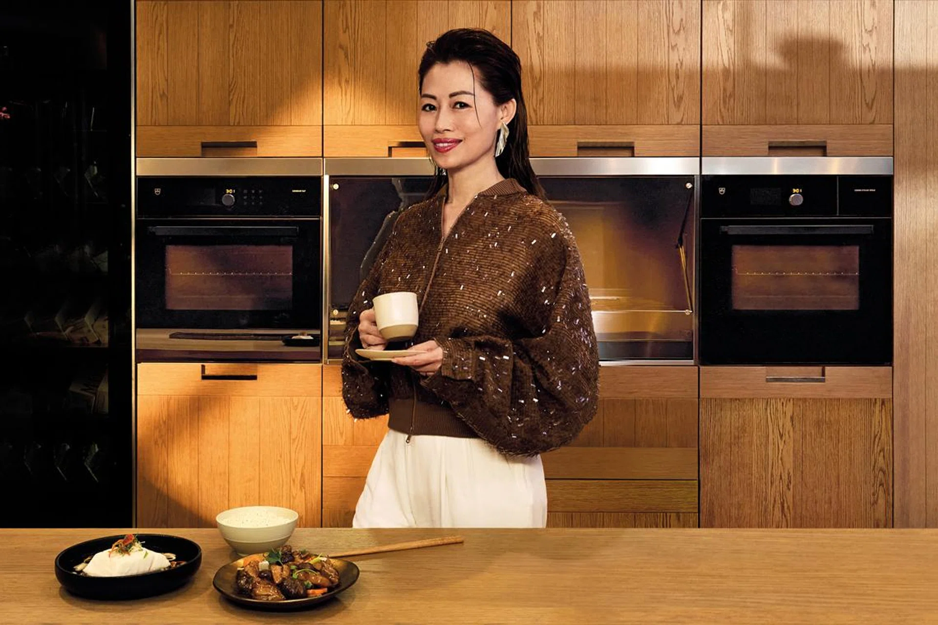 serene-tan-in-sentosa-cove-kitchen-enjoy-cooking-v-zug-ovens