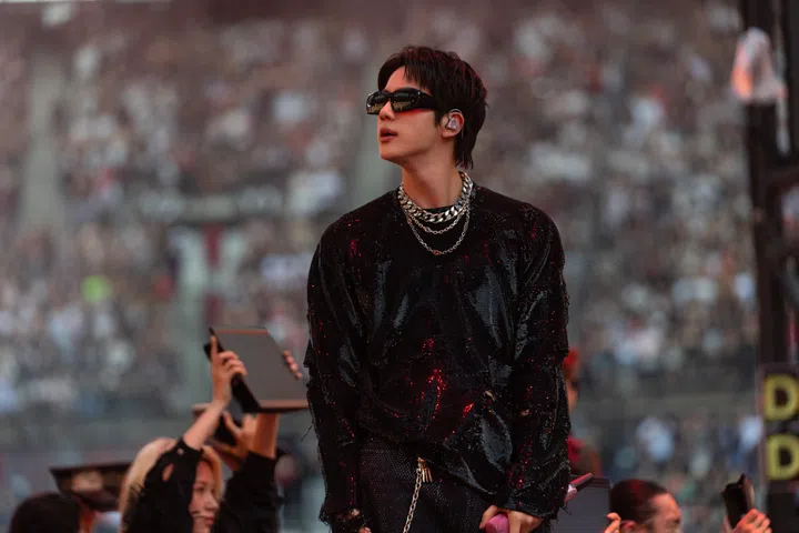 Gucci,Jin, Arirang Tour,BTS