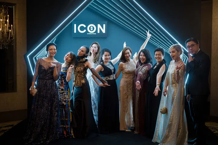 Maisy Koh, Joy Tan, Lynn Yeow De Vito, Dr June Goh-Rin, Lam Tze Tze, Trina Liang-Lin, Leny Suparman, Heny Chen, Paige Parker & Gerard Sum
