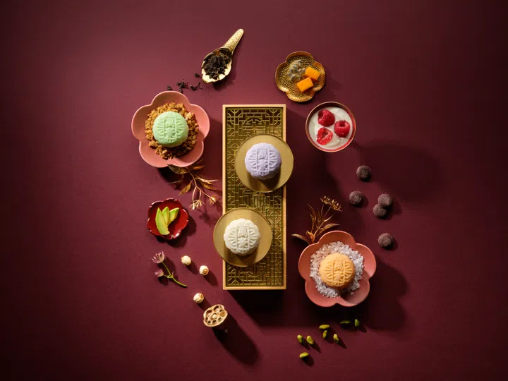 Singapore Marriott Tang Plaza Hotel Snowskin Mooncakes