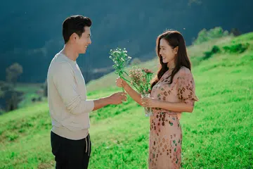 Son Ye Jin, Hyun Bin, Crash Landing On You, Hermes, Hermes Herbag, Dylan Ryu