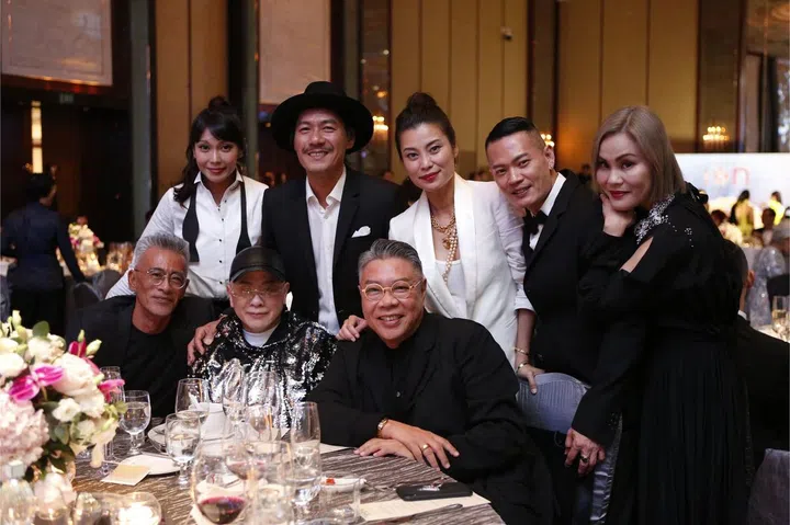 Elizabeth Leong, Ken Hong, Celia Teh, Peter Khor, Magdalene Ew, Jeremy Tan, David Gan & Mark Law