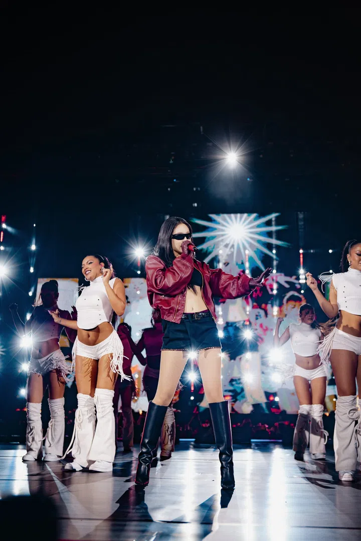 Jennie,deadline,blacpink,chanel 