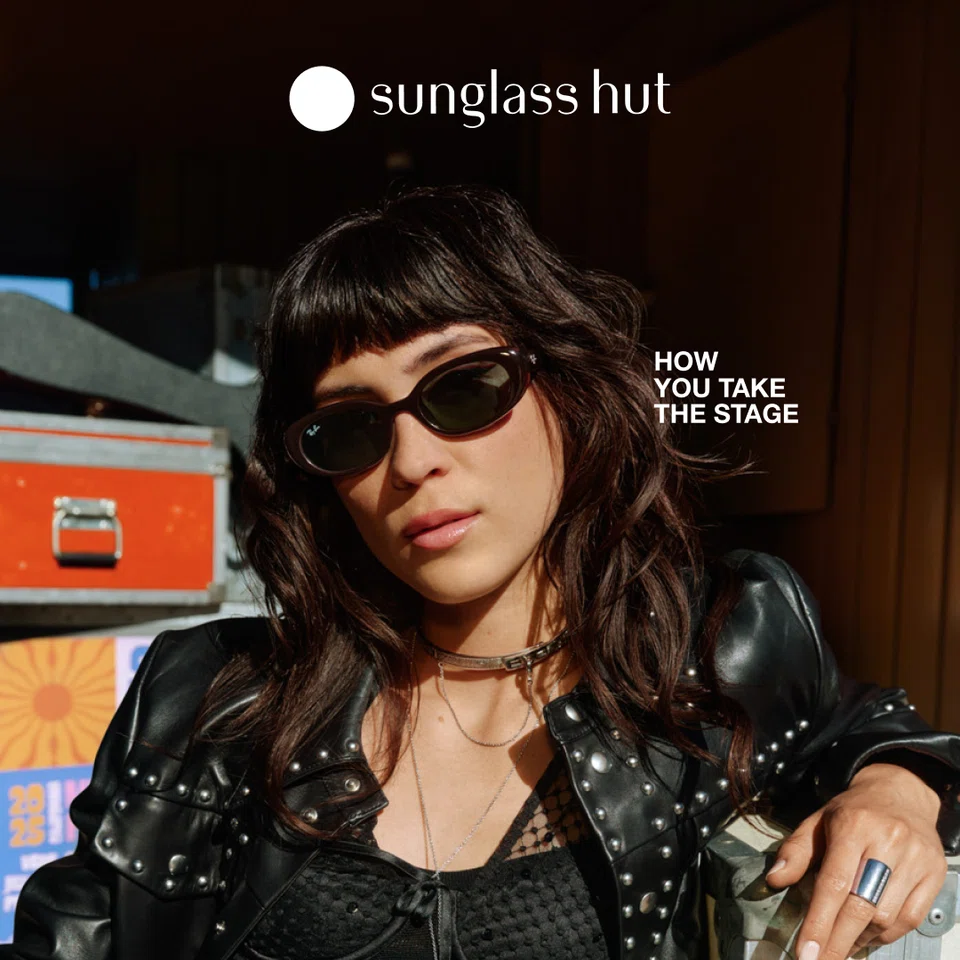 Sunglass Hut, Ray-Ban 