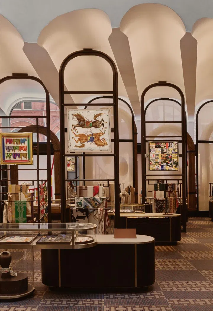  爱马仕之家伦敦,Hermes Maison at 166 New Bond Street