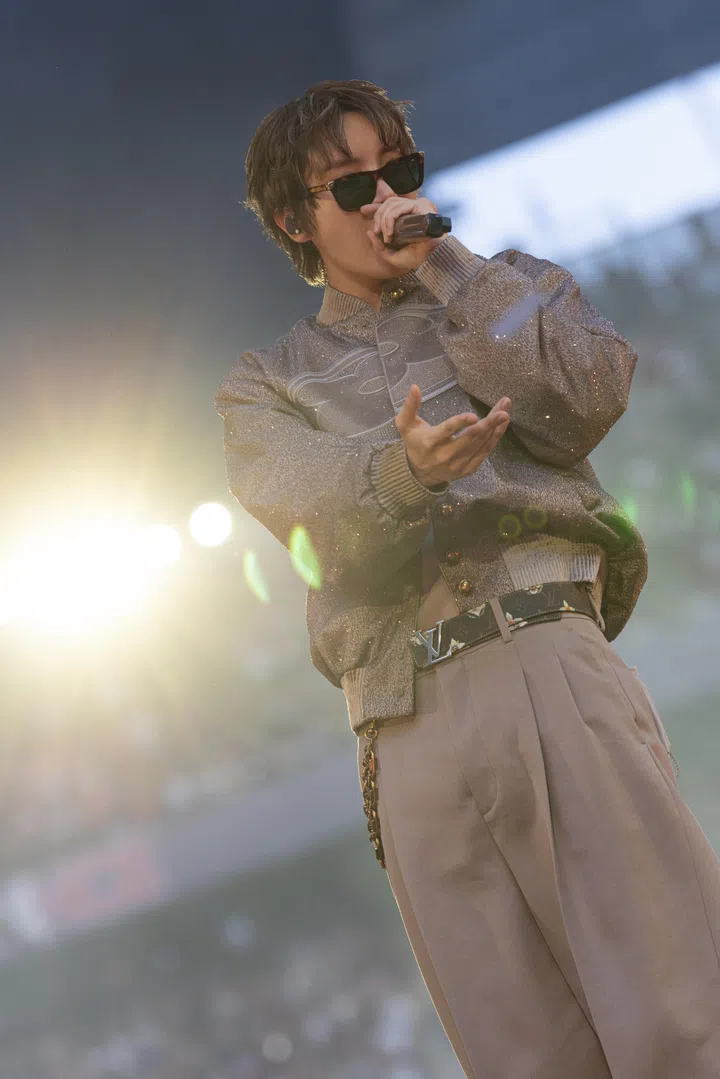 Louis Vuitton, j-hope, BTS Arirang world tour