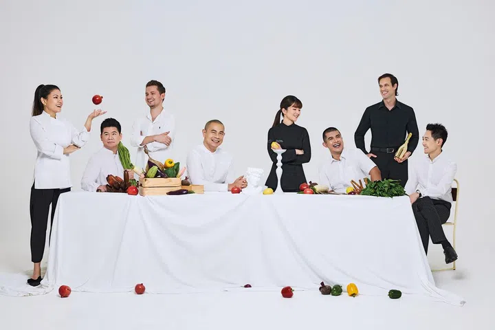 曾在不同时期于Restaurant Andre工作的厨房与服务团队。