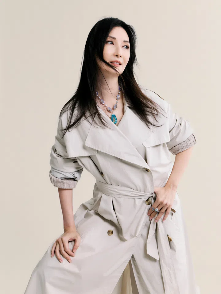Simone Jewels, Simone Ng