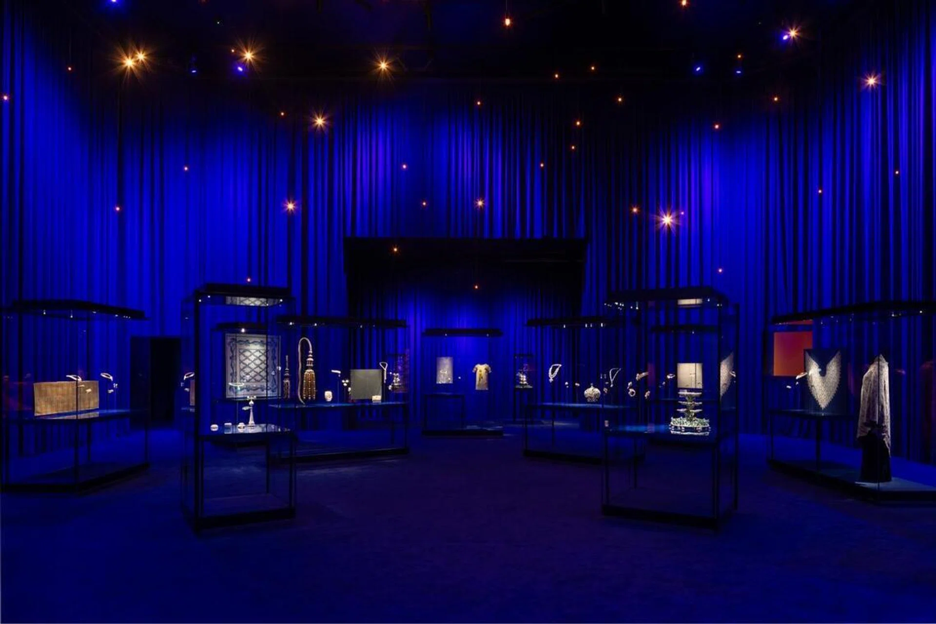 Van Cleef and Arpels Mak collection