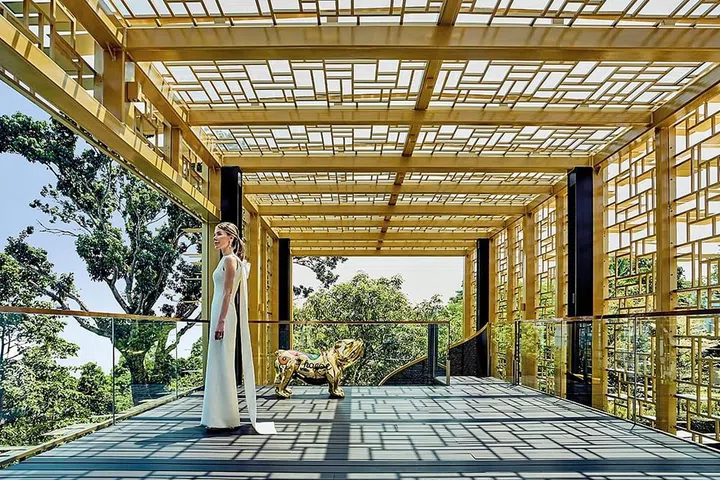 Bahareh badiei, Luxury home, Good Class Bungalow