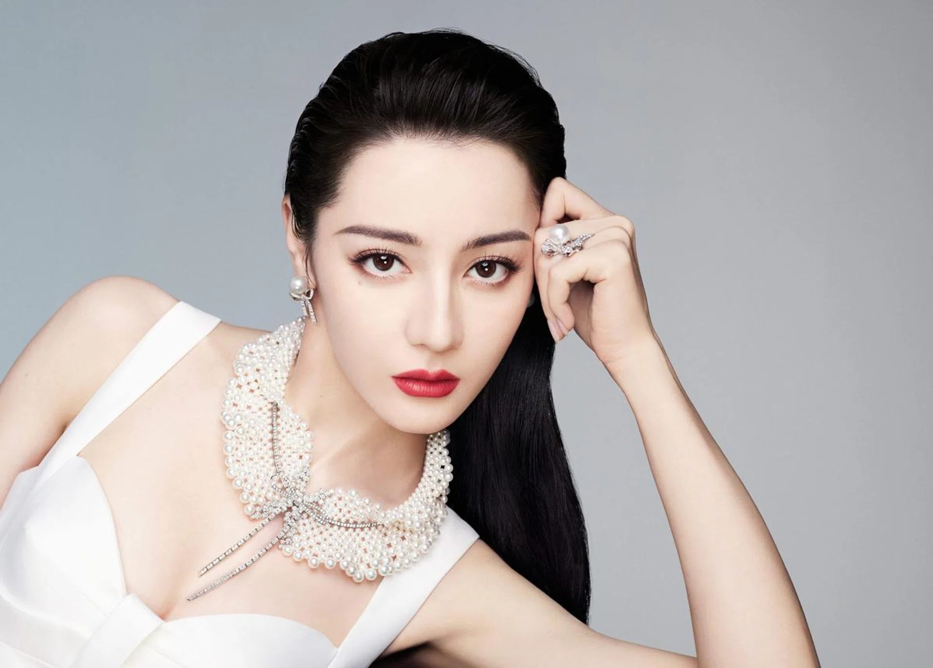 Birthstone, June birthstone, Pearl, Moonstone, Alexandrite, Birthstone jewellery, Jewellery, Watches & Jewellery, Piaget, Cartier, Chaumet, Bvlgari, Chanel, Van Cleef & Arpels, Mikimoto, Dior, 迪丽热巴