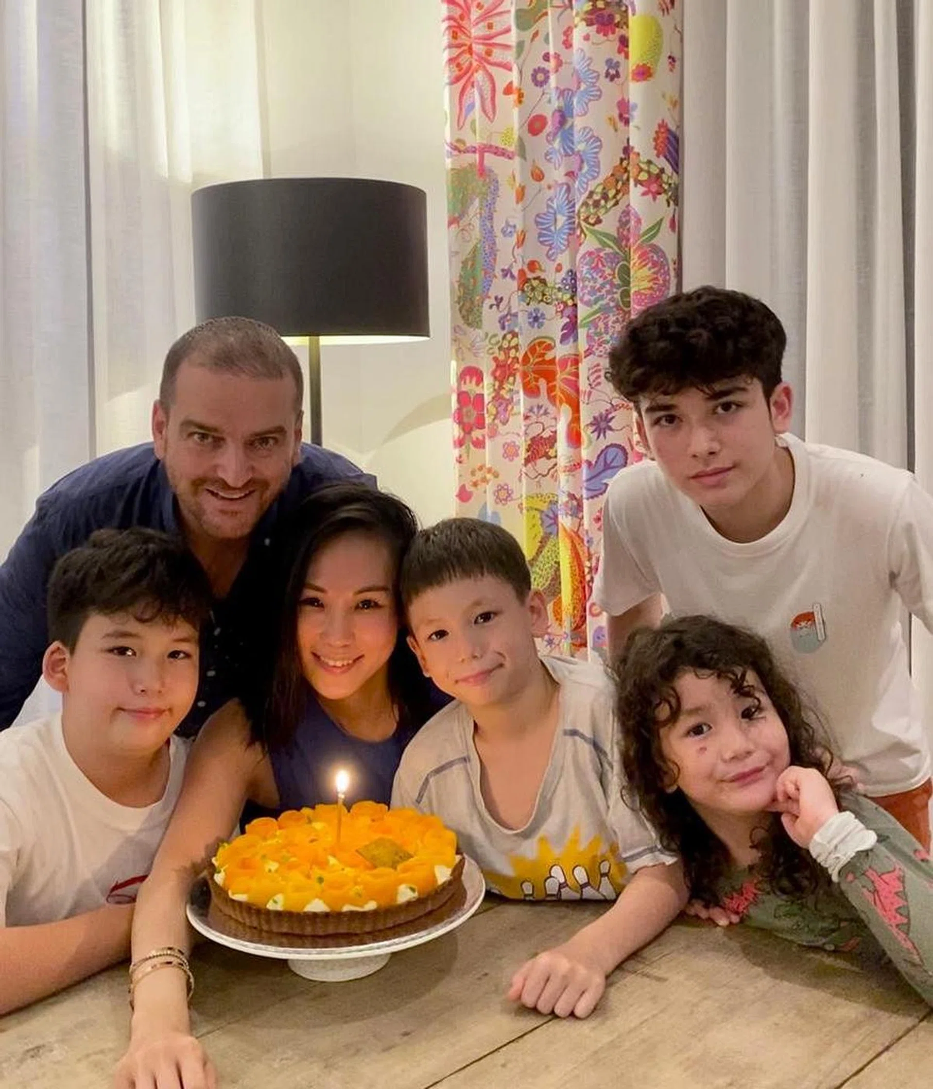 De Vito 家族的幸福模样。