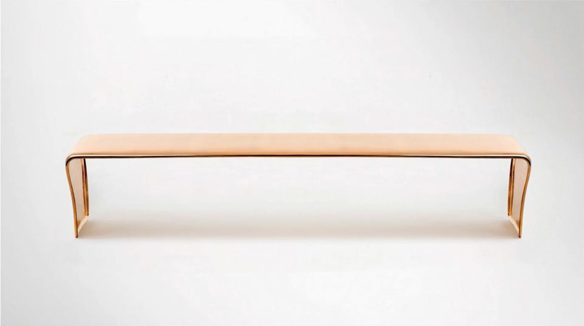 Liaigre家具结合自然风格和当代时尚美感。