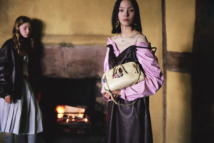 Holiday Campaign, Christmas, Gift Guide, Luxury Brands