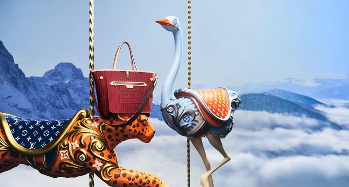 Louis Vuitton Neverfull Bandoulière Inside Out手袋。   Photo Courtesy of Louis Vuitton