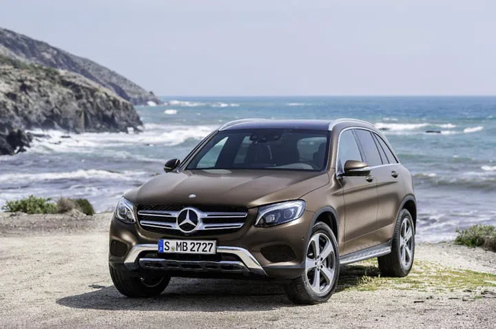Mercedes-Benz GLC 250d 4MATIC, CITRINBRAUN MAGNO, Offroad Line Exterieur
Mercedes-Benz GLC 220d 4MATIC, CITRINE BROWN MAGNO, Offroad Line, exterior