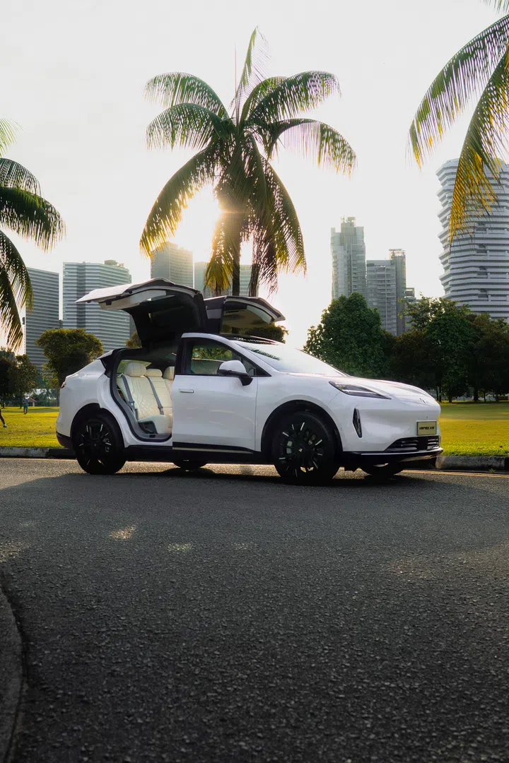 李平, Geraldine Lee, SUV HYPTEC HT