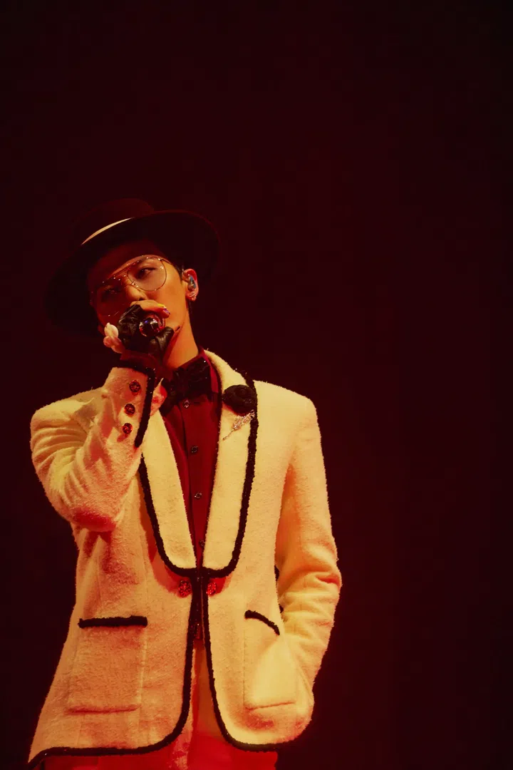 G-dragon,chanel,concert,Übermensch World Tour