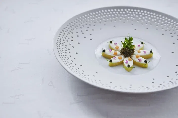 Les-Amis in The Peak's annual G Restaurant Awards 2017