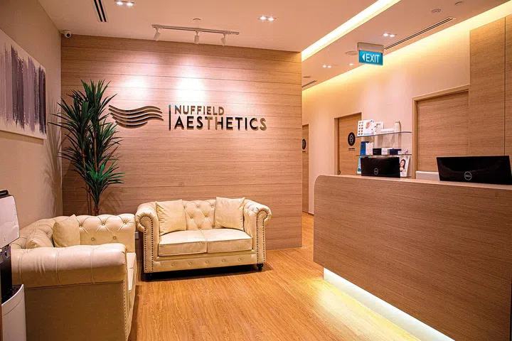 Nuffield Aesthetics提供时下流行的皮秒镭射疗程，可改善黑斑、紧致毛孔。