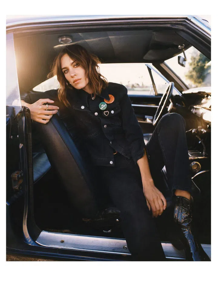 Alexa Chung portrait (1)