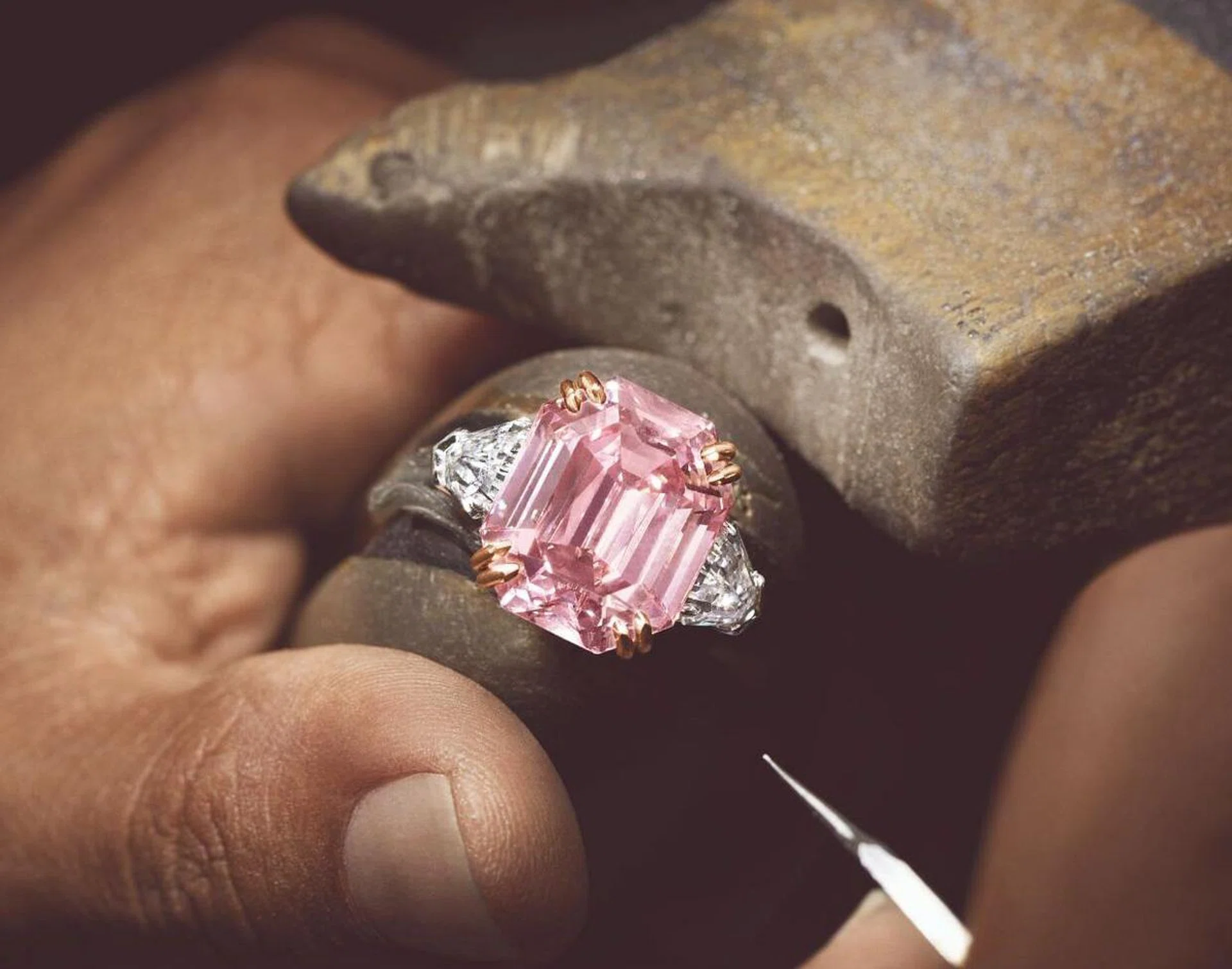 Harry Winston, Winston Pink Legacy Ring, Winston Pink Legacy, Pink diamond ring, diamong ring, pink diamond, diamond, Mr Harry Winston