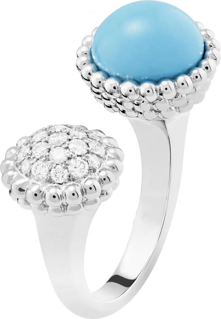 Perlée couleurs Between the Finger ring, white gold, turquoise, round diamonds; diamond quality DEF, IF to VVS.