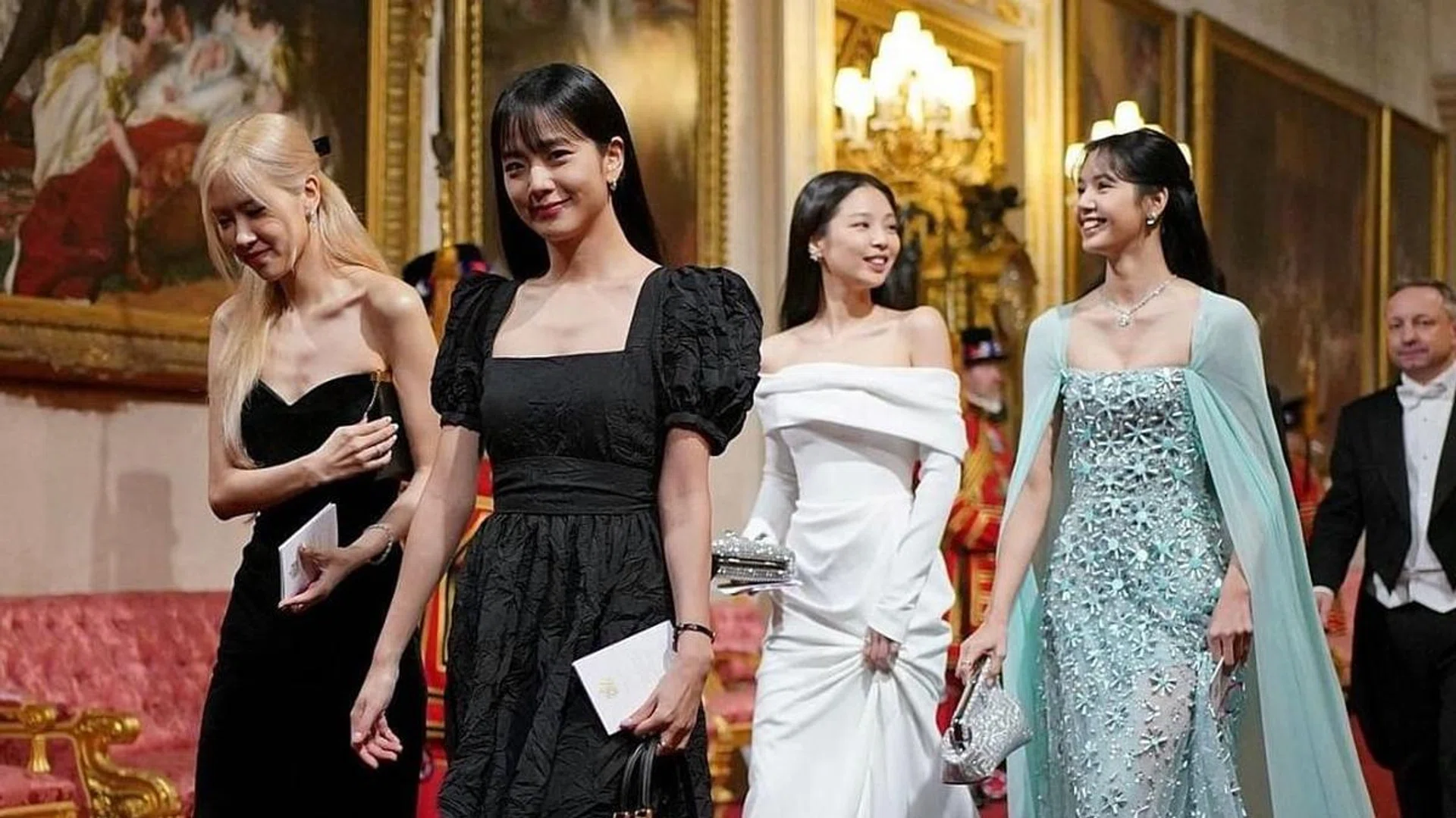 most beautiful Celebrity red carpet looks that we love