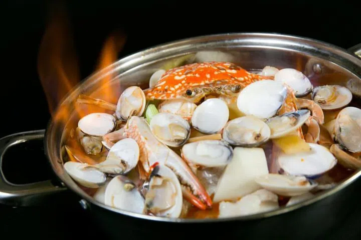 Sea Treasure Flambé (Large)