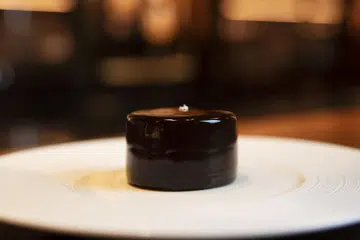 Patisserie Platine by Waku Ghin, chocolate cake