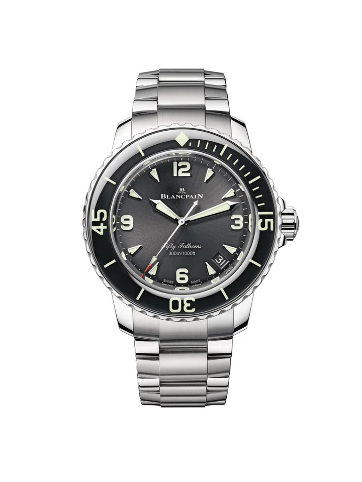 宝珀五十噚系列精钢腕表。