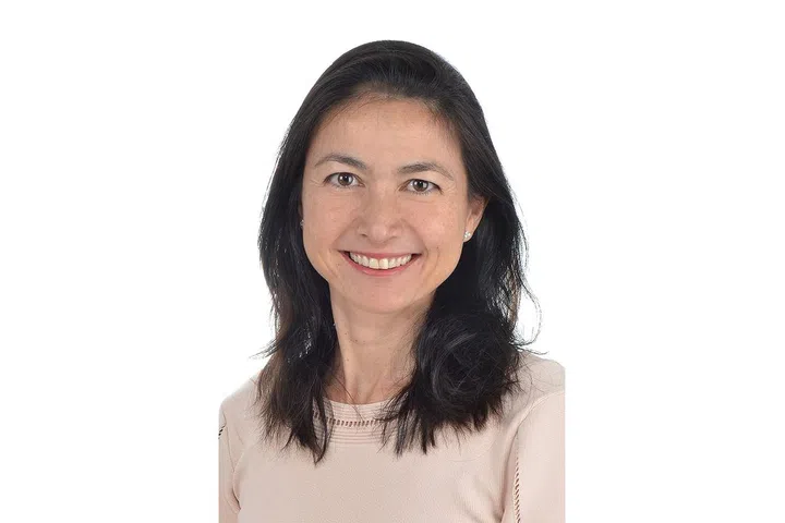 留学咨询机构Waypoints负责人谢灵芝认为，本地大学的高排名以及新加坡的安全稳定，吸引海外留学生前来我国。（图/受访者提供）